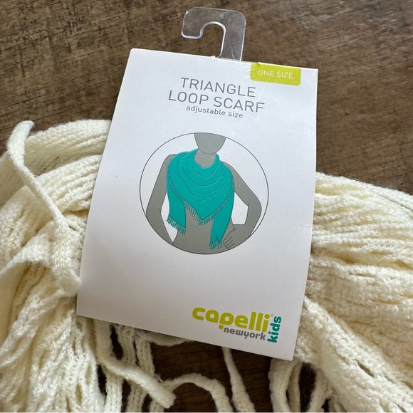 New Capelli cream triangle loop scarf tassels and open knit - Picture 2 of 3